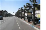 LA 5 - AVENIDA DE LA LIBERTAD / SUPER. DÍA (LA PLAZA) LA 5 - AVENIDA DE LA LIBERTAD / SUPER. DÍA (LA PLAZA)